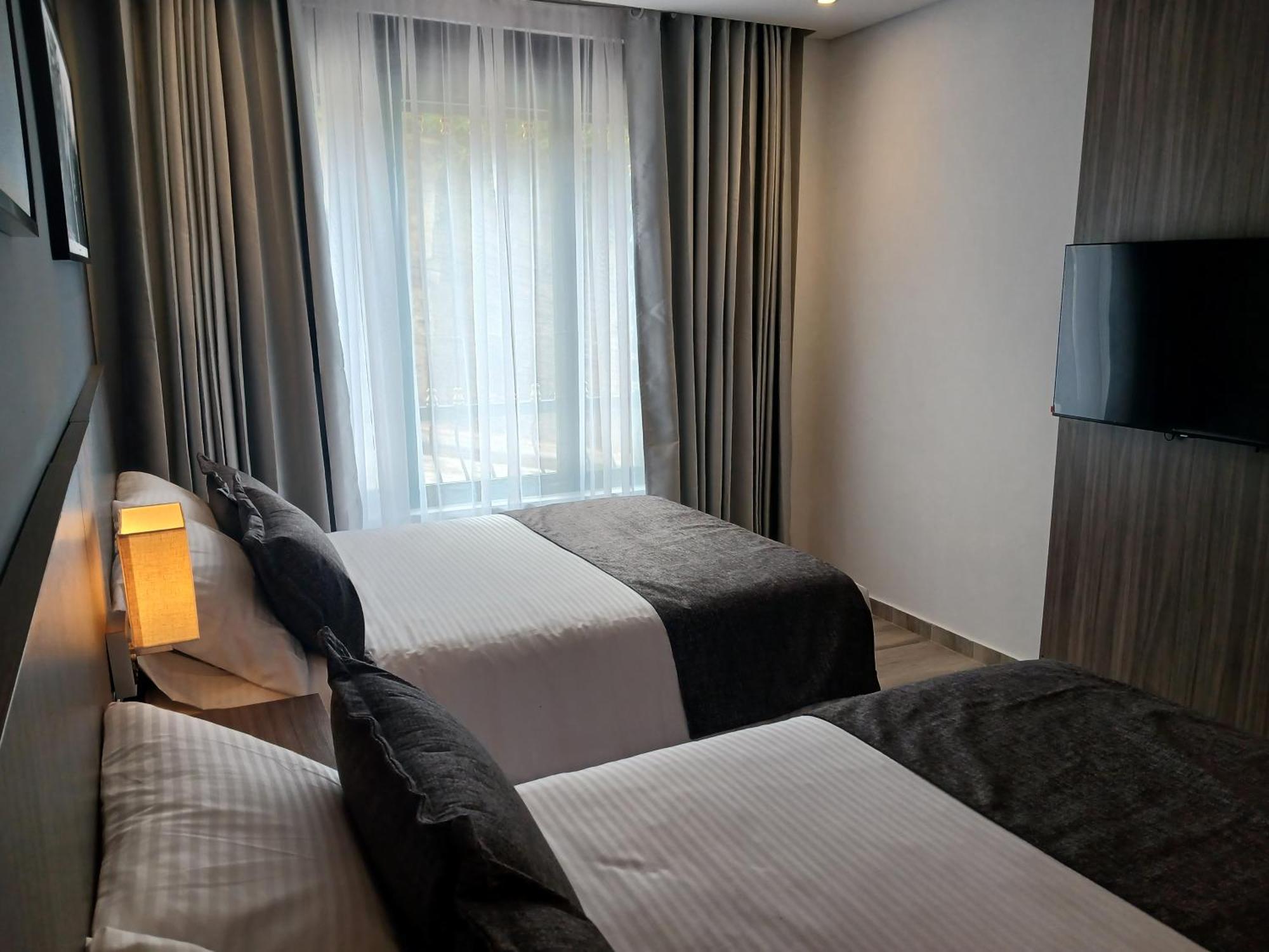 Hotel Santino Jenesano Εξωτερικό φωτογραφία